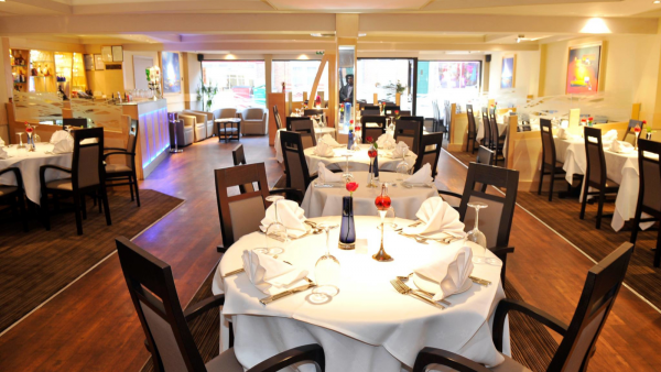 Bina Tandoori Indian in Reading, Berkshire | The Gourmet Society Diners ...